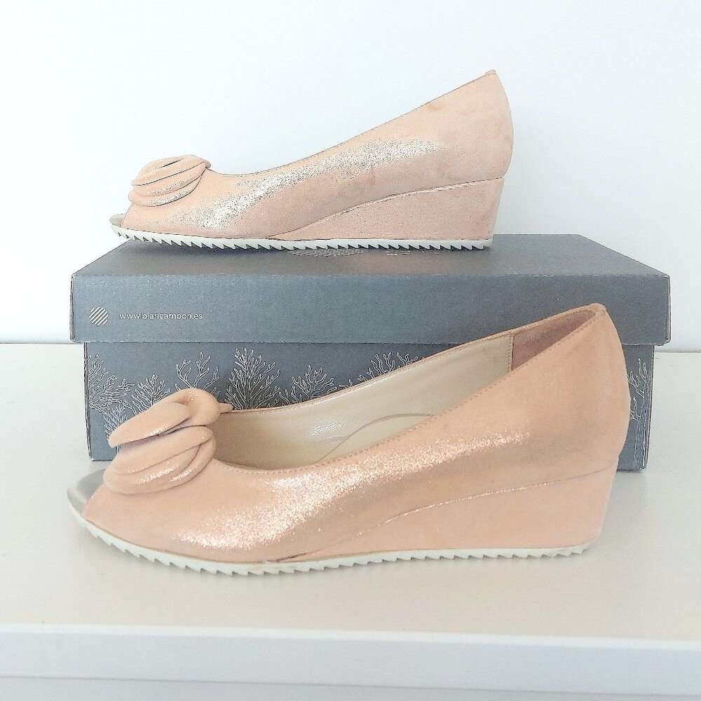 Di Chenzo Italian Leather Open Toe Wedge - Size 7 (37 European)